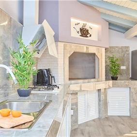 4 Bedroom Villa with pool and terrace near Dubrovnik, Sleeps 8